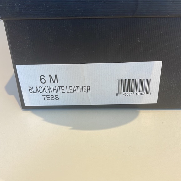 J Slides sandals 6M - NWT - Picture 6 of 6